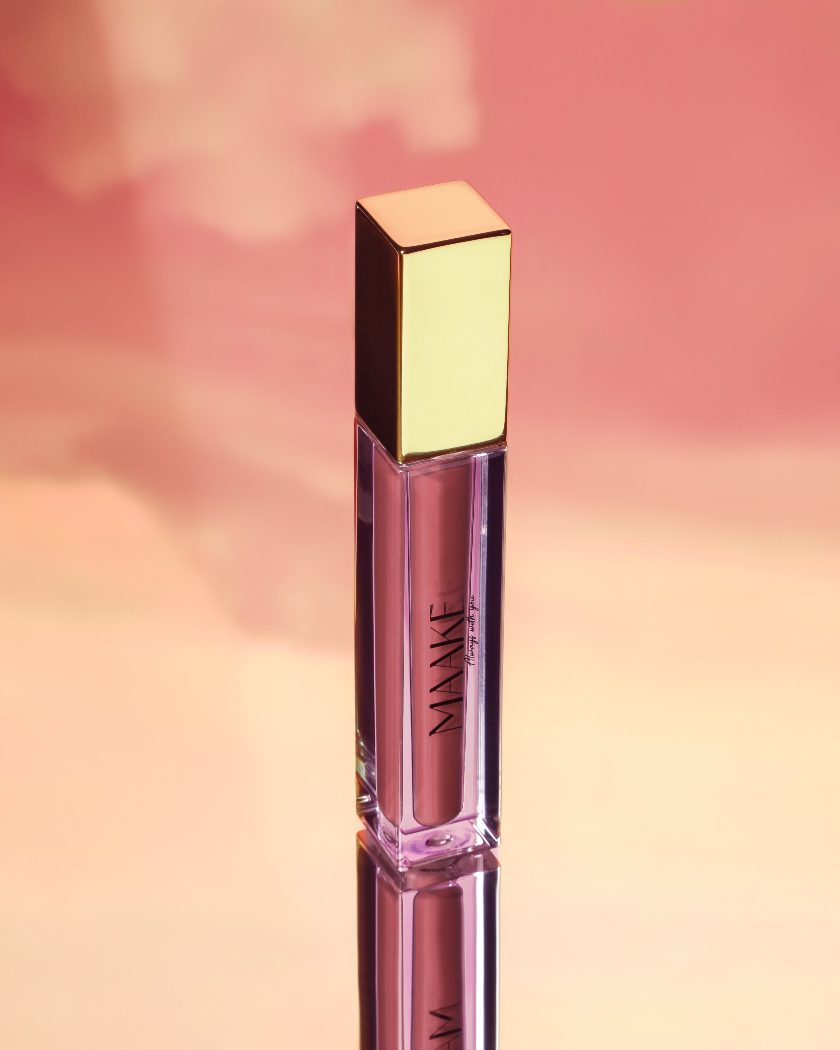 أحمر الشفاه السائل مات