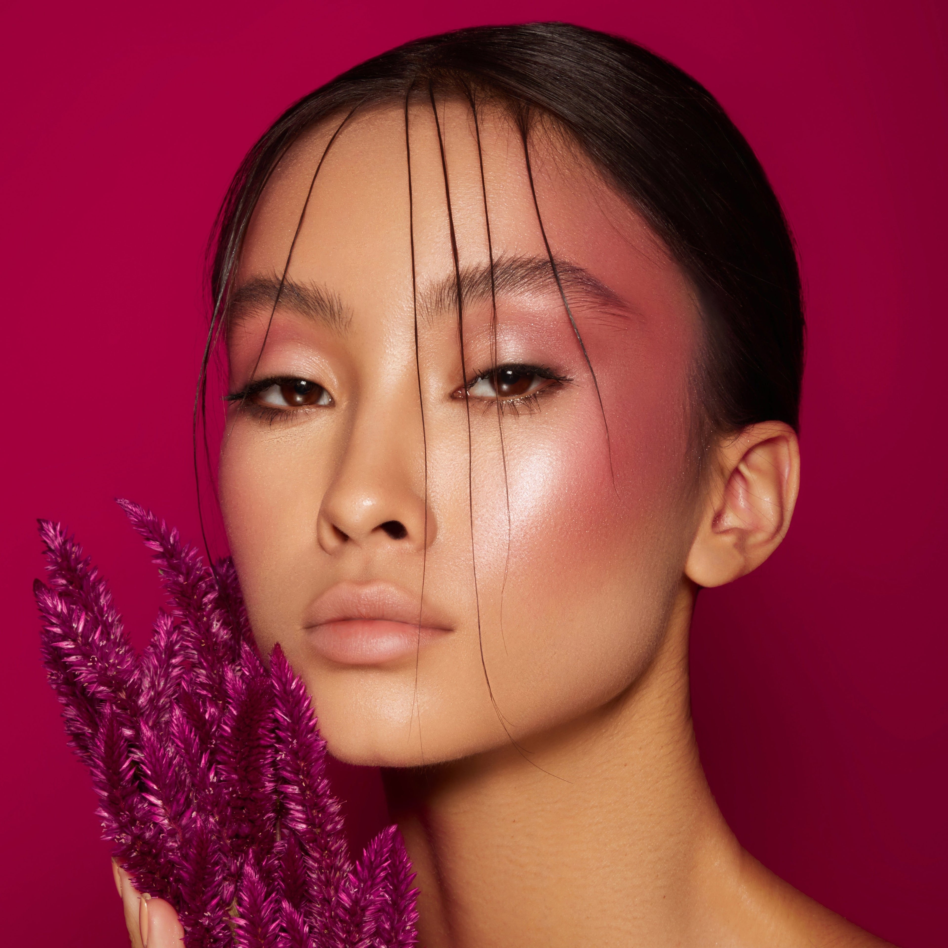 أحمر الخدود أحادي اللون