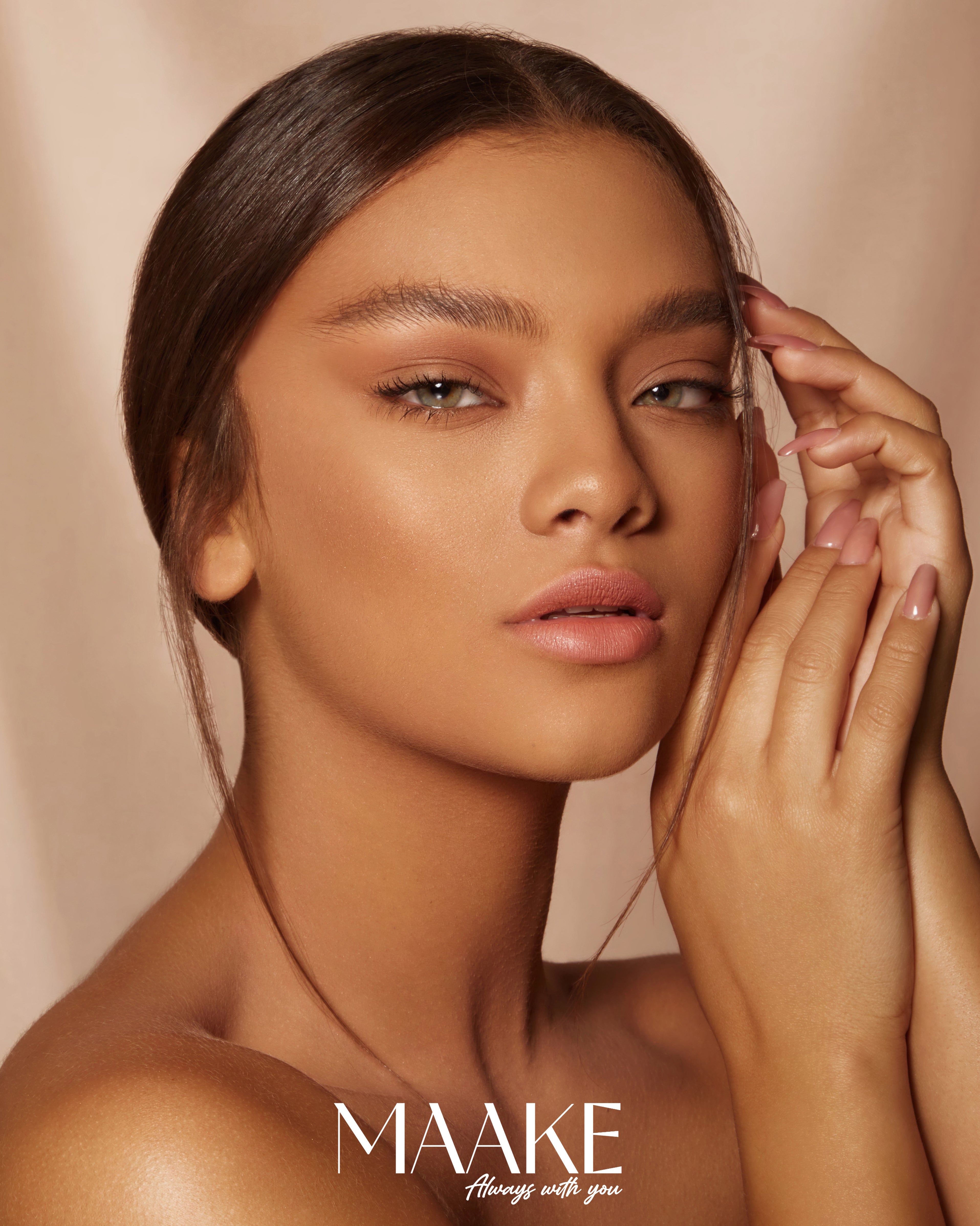 كريم أساس سكين تو سكين