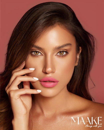 أحمر الشفاه السائل مات