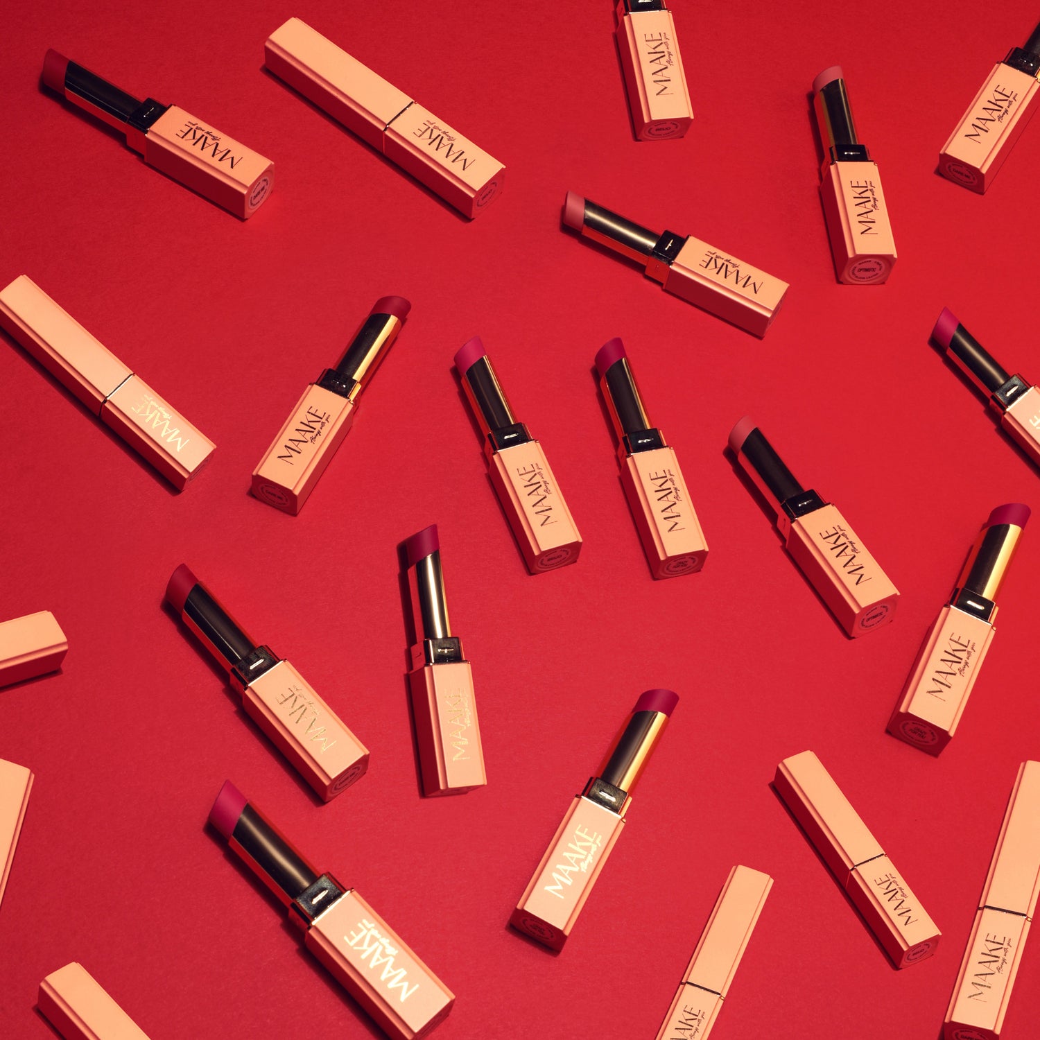 أحمر شفاه مخملي مطفي