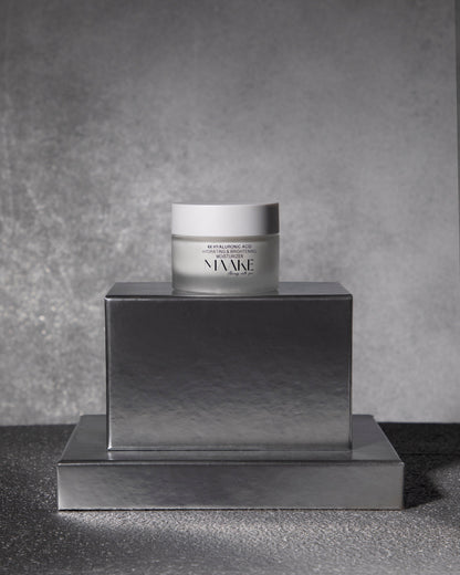 كريم حمض الهيالورونيك 4X لترطيب وتفتيح البشرة