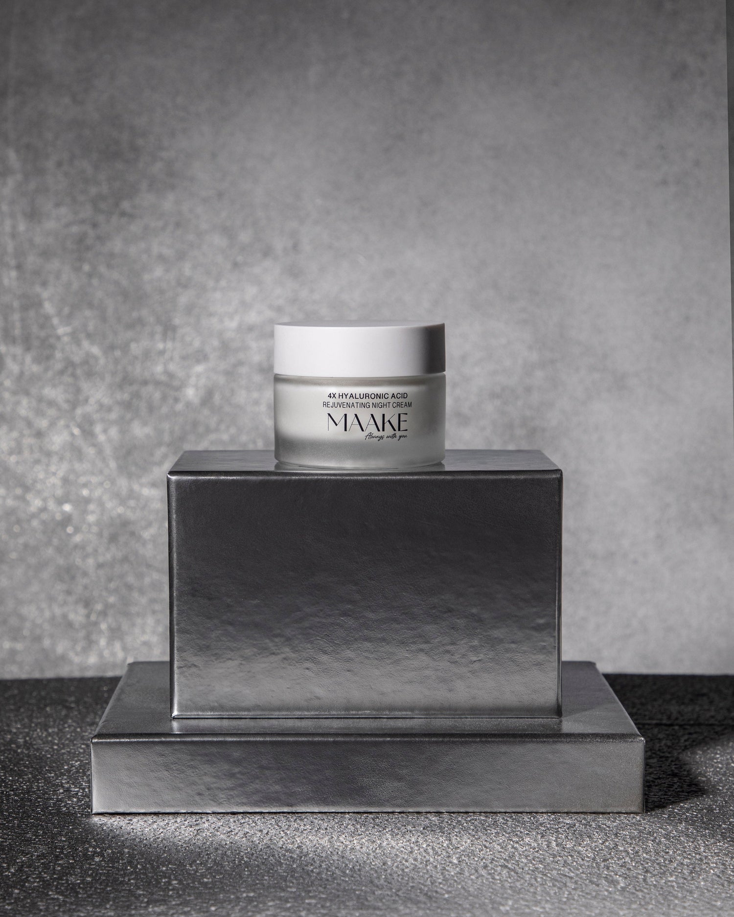 كريم الليل المُجدِّد بحمض الهيالورونيك 4X